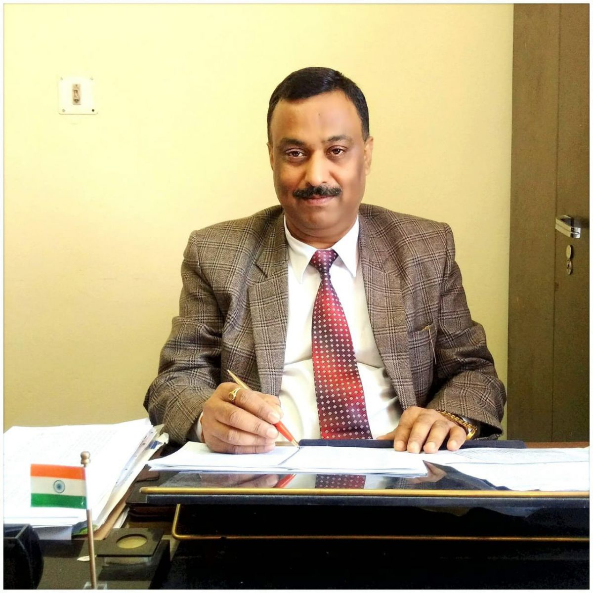 Dr. KULBHUSHAN CHANDEL